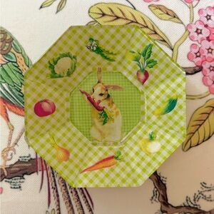 Small octagon bunny plate